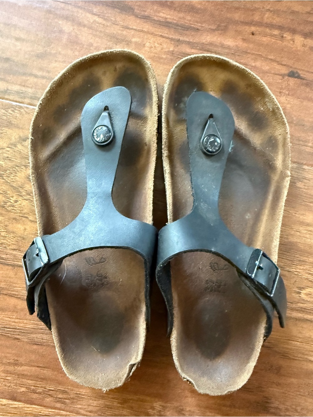 Birkenstock Black Leather Thong Sandals size 37  6-6-5